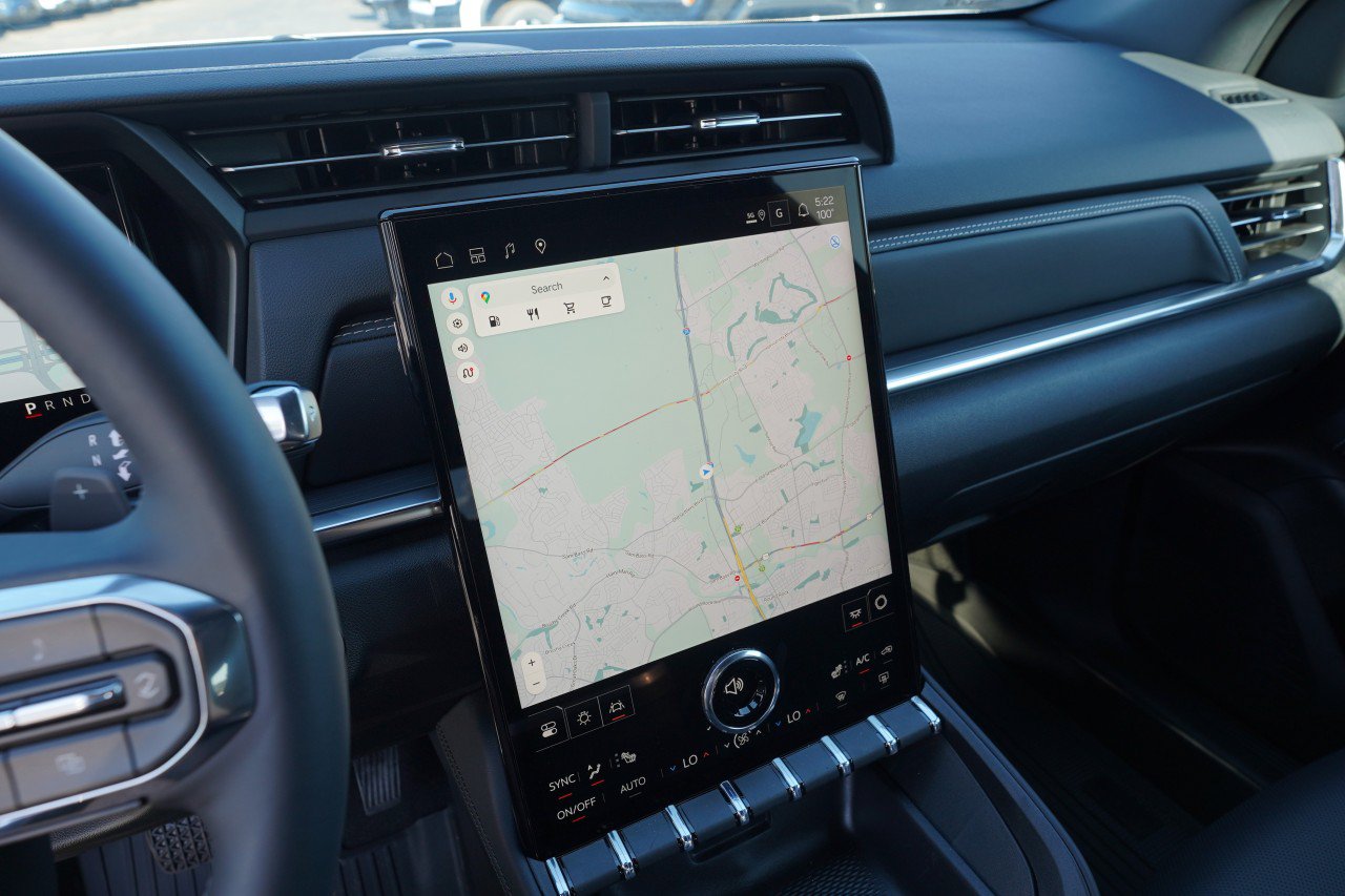 New 2027 GMC Terrain Elevation w/ Elevation Premium Package FWD image 12