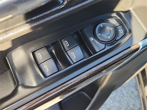 Used 2021 Chevrolet Silverado 1500 LT Trail Boss image 22