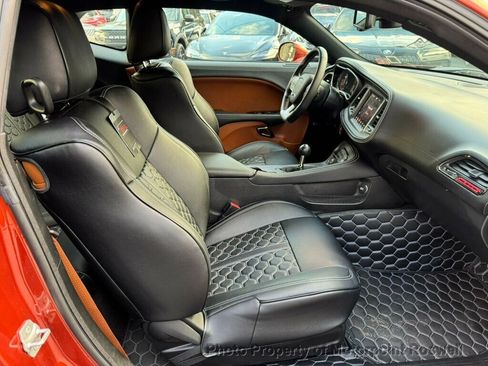 Used 2023 Dodge Challenger SRT Hellcat w/ Driver Convenience Group image 15