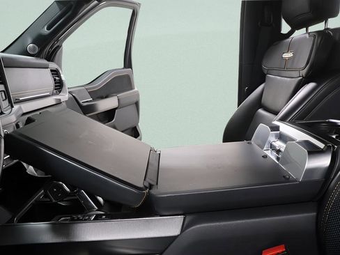 Used 2021 Ford F150 Platinum w/ Max Trailer Tow Package image 21