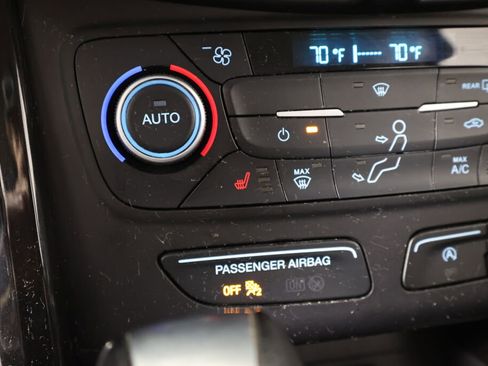 Used 2019 Ford Escape SE image 36