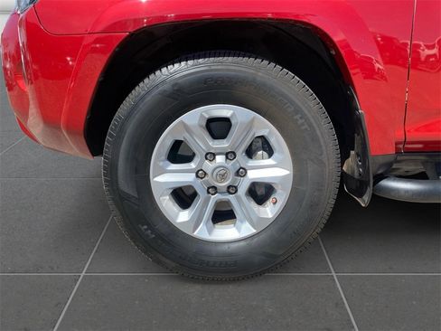 Used 2020 Toyota 4Runner SR5 image 10
