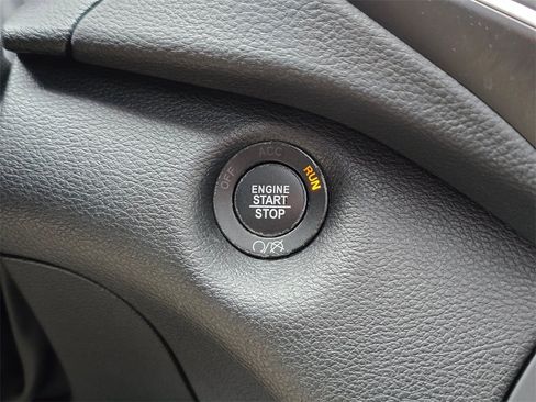 Used 2021 Jeep Cherokee Latitude Lux w/ Sun & Sound Group image 29