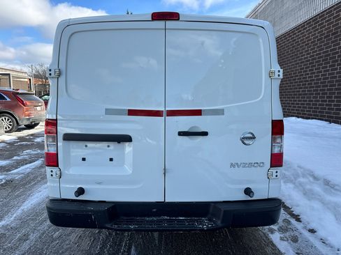 Used 2020 Nissan NV 2500 S image 8