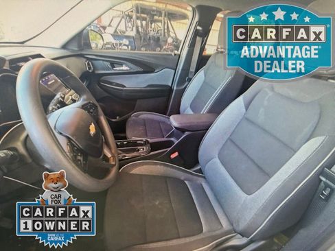 Used 2023 Chevrolet TrailBlazer LS FWD image 3