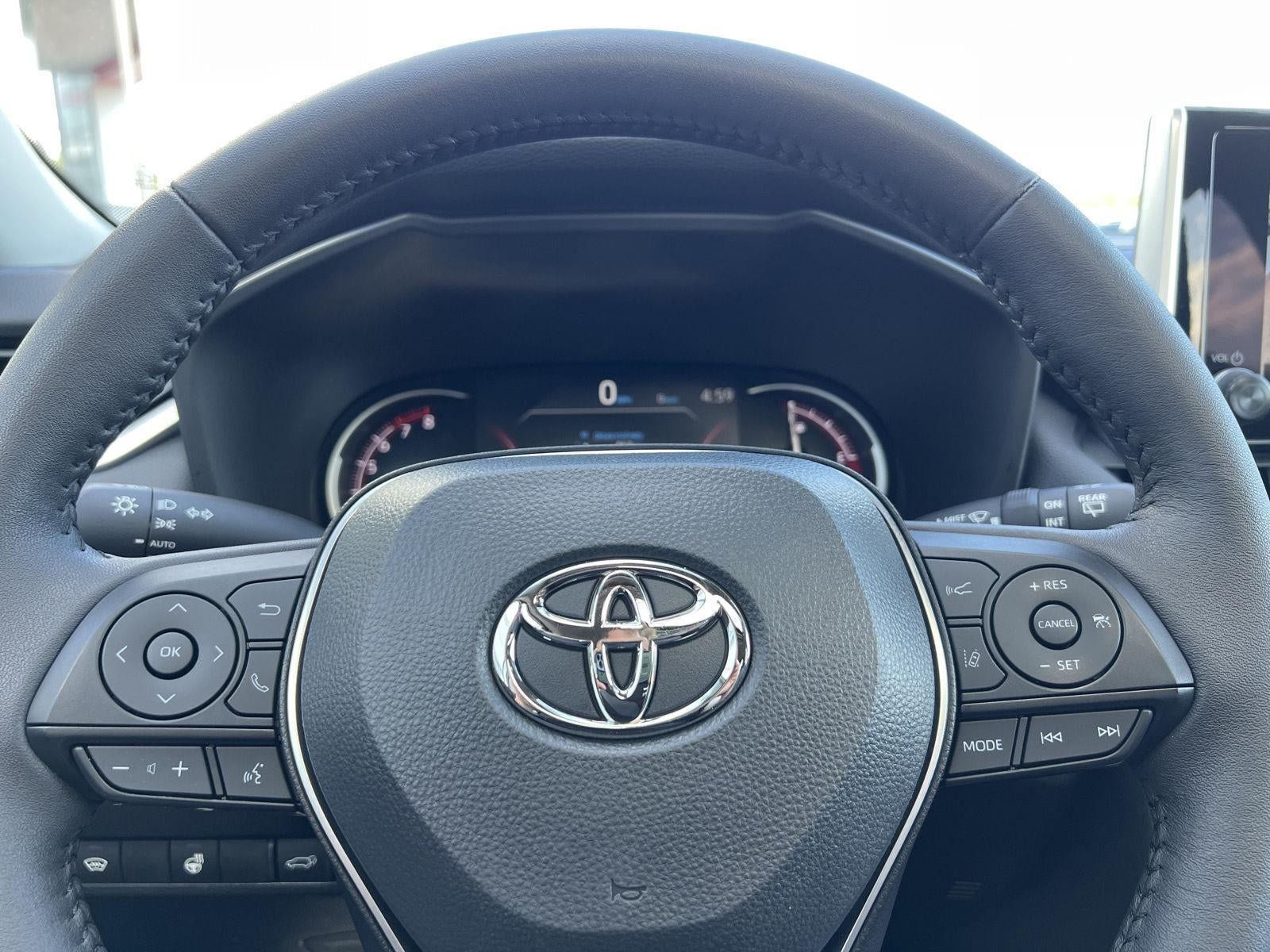 Used 2025 Toyota RAV4 XLE w/ Convenience Package AWD/4WD image 21