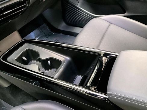 Used 2023 Volkswagen ID.4 Pro S Plus image 19