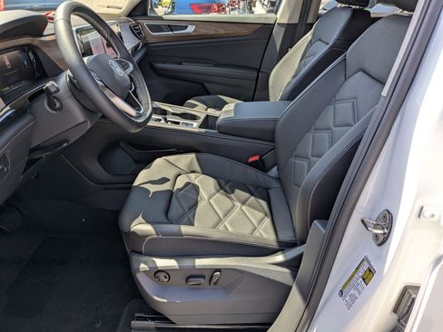 New 2026 Volkswagen Atlas SE image 14