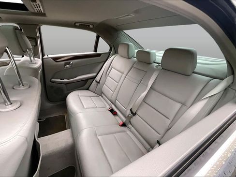 Used 2011 Mercedes-Benz E 350 Sedan image 20
