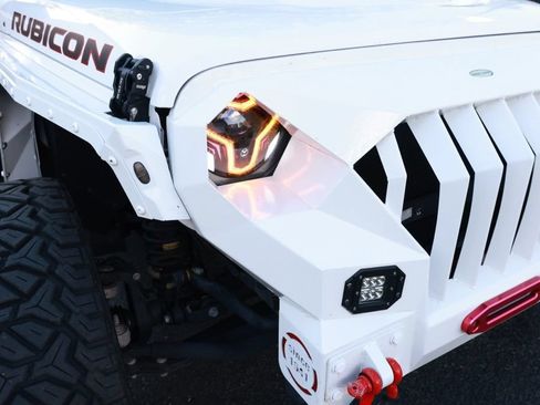 Used 2025 Jeep Wrangler Unlimited Rubicon AWD/4WD image 15