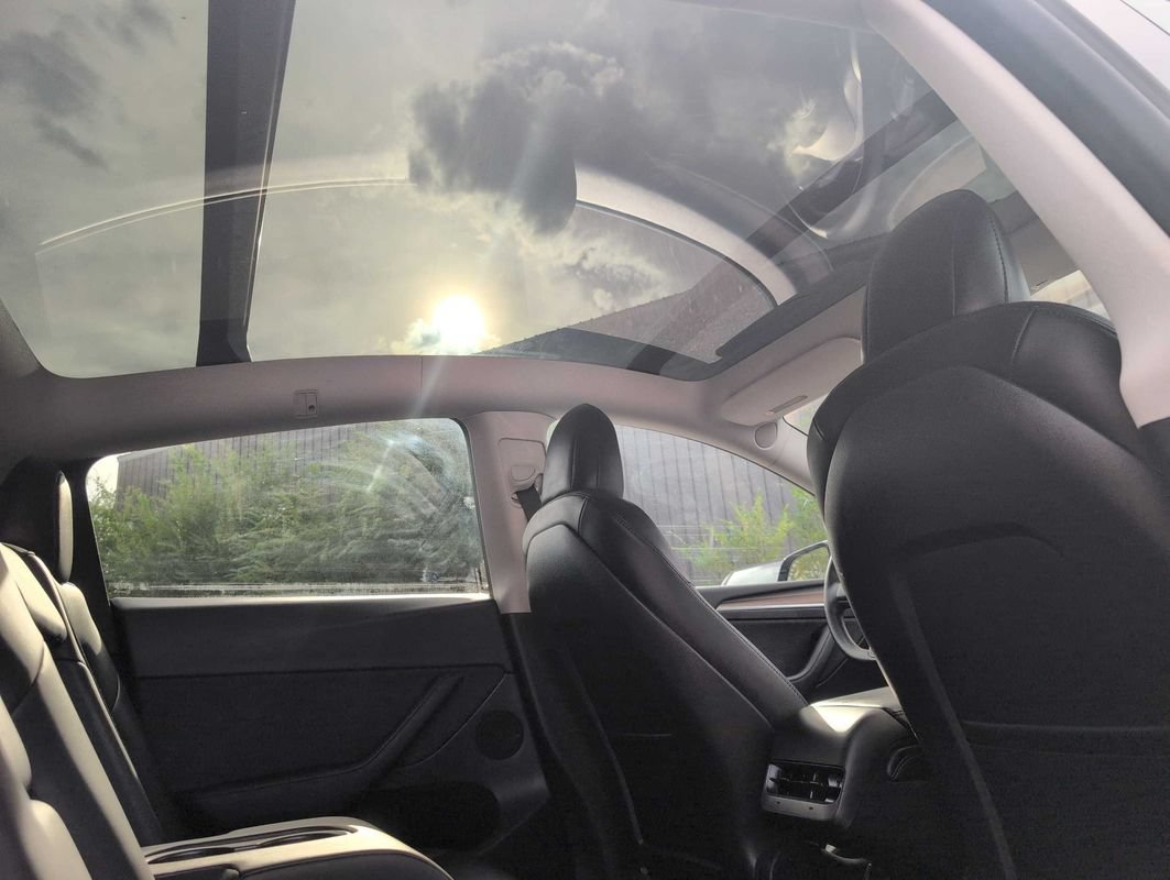 Used 2023 Tesla Model Y Performance AWD/4WD image 11