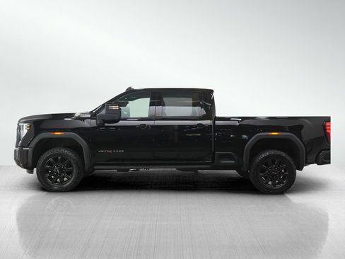 Used 2024 GMC Sierra 2500 AT4 w/ AT4 Premium Plus Package AWD/4WD image 2