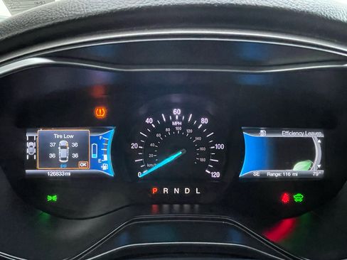 Used 2019 Ford Fusion SE image 24