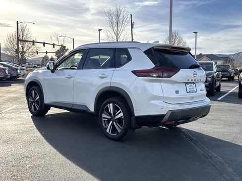 Certified 2024 Nissan Rogue SL w/ SL Premium Package image 4