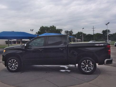 Certified 2022 Chevrolet Silverado 1500 LT AWD/4WD image 18