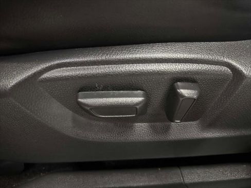 Used 2023 Mitsubishi Eclipse Cross SEL image 17