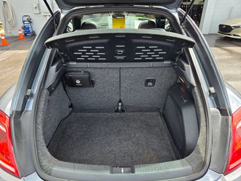 Used 2012 Volkswagen Beetle 2.5 FWD image 19