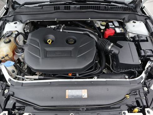 Used 2014 Ford Fusion SE w/ Equipment Group 202A FWD image 34