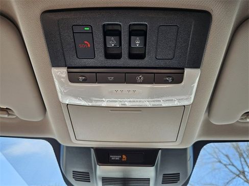 Used 2026 Nissan Rogue SV w/ SV Premium Package image 22