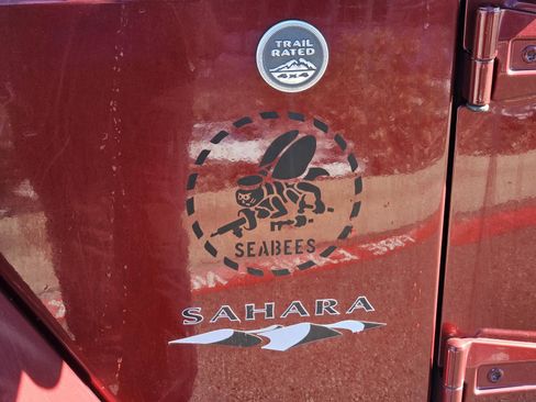 Used 2009 Jeep Wrangler Unlimited Sahara w/ Dual Top Group image 8