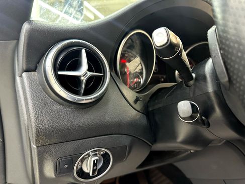 Used 2017 Mercedes-Benz CLA 250 4MATIC image 16