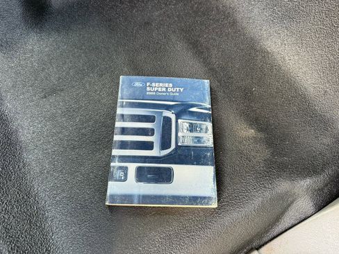 Used 2005 Ford F350 XL image 21