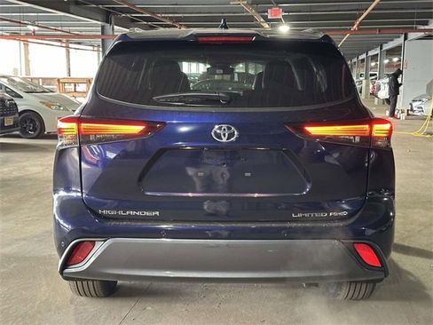 New 2026 Toyota Highlander Limited image 6