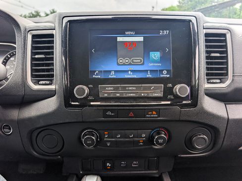 Used 2023 Nissan Frontier SV w/ Technology Package RWD image 26