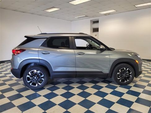 Used 2023 Chevrolet TrailBlazer LT image 9