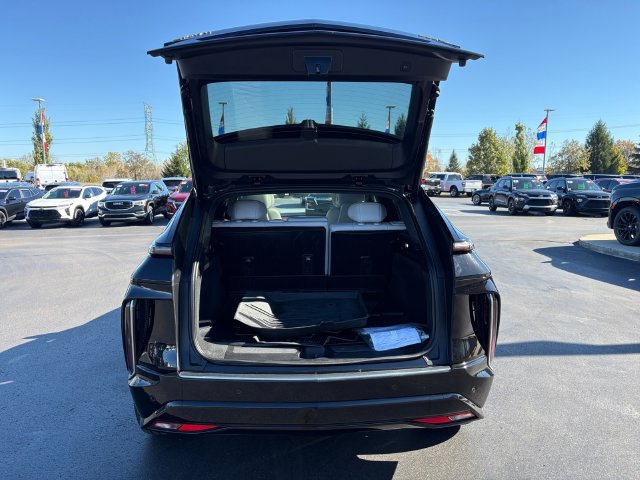 Used 2024 Cadillac Lyriq Luxury w/ LPO, Floor Liner Package AWD/4WD image 16