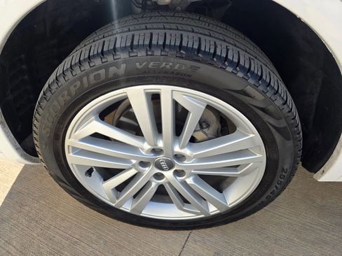 Used 2018 Audi Q5 2.0T Premium Plus w/ Premium Plus Package image 13