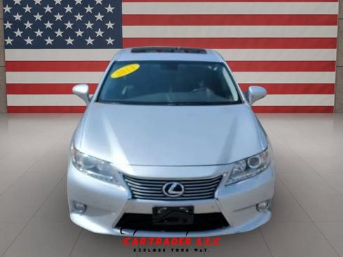 Used 2013 Lexus ES 300h w/ Luxury Pkg FWD image 9
