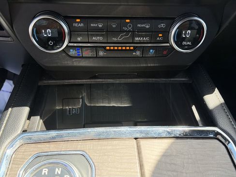 Used 2020 Ford Expedition Max Limited w/ Equipment Group 301A AWD/4WD image 27