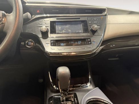 Used 2013 Toyota Avalon XLE Premium image 12