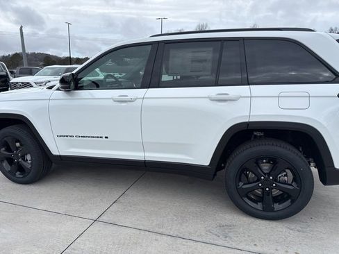 New 2025 Jeep Grand Cherokee Limited image 10