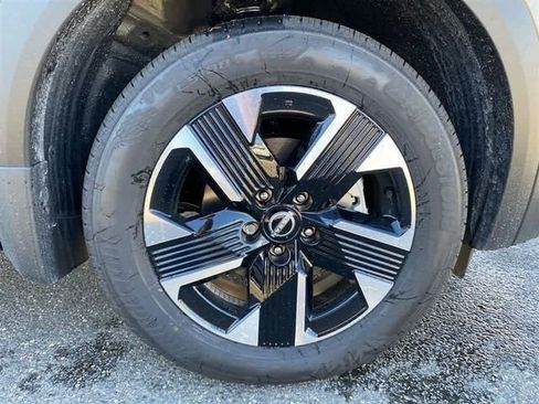 New 2026 Nissan Kicks SV w/ SV Premium Package AWD/4WD image 28