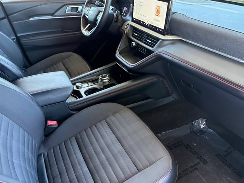 Used 2025 Ford Explorer ST-Line AWD/4WD image 26