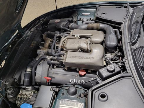 Used 2000 Jaguar XK8 Convertible RWD image 12