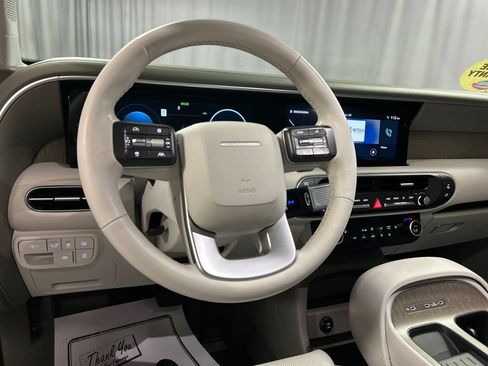 Used 2026 Hyundai Palisade SEL FWD image 13