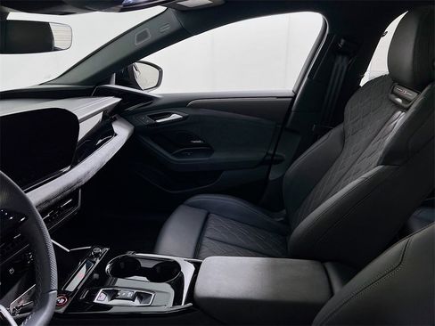 Used 2025 Audi S6 e-tron Premium Plus w/ Premium Plus image 22