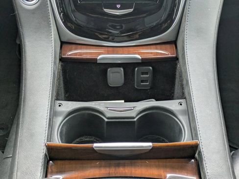 Used 2019 Cadillac Escalade ESV Luxury image 19