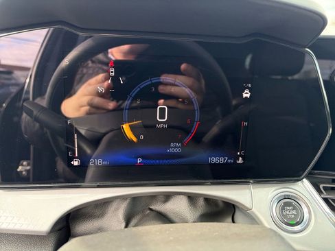 Used 2025 Chevrolet Trax LT image 10