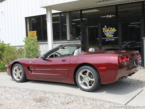 Used 2003 Chevrolet Corvette Convertible w/ Preferred Equipment Group1 RWD image 6