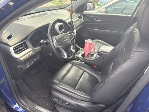 Used 2023 GMC Acadia SLT w/ Technology Package FWD image 22