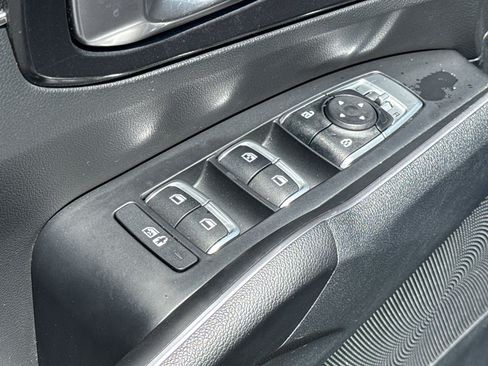 Used 2022 Kia Sorento S FWD image 10