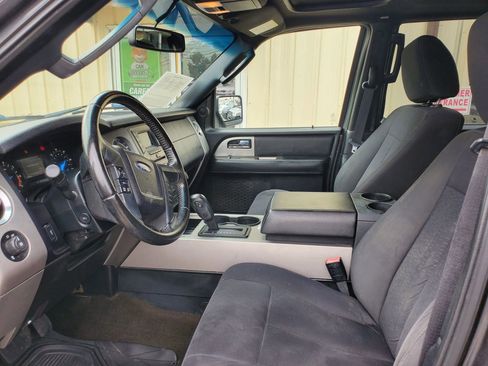 Used 2017 Ford Expedition EL XLT image 18