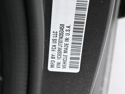 New 2026 RAM 1500 Laramie AWD/4WD image 18