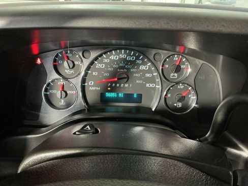 Used 2019 Chevrolet Express 2500 RWD image 18