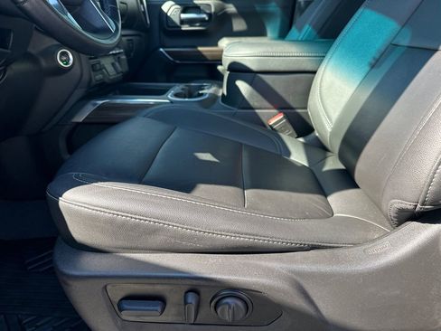 Used 2022 Chevrolet Silverado 1500 RST image 10