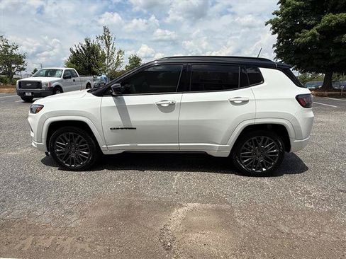 Used 2024 Jeep Compass Limited w/ Driver Assist Group I AWD/4WD image 6